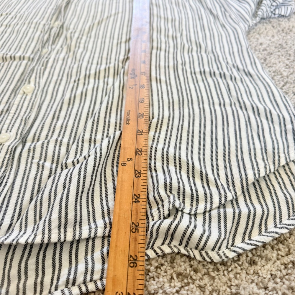 Universal Thread White Striped Rayon Button Up Short Sleeve Shirt Doleman collar